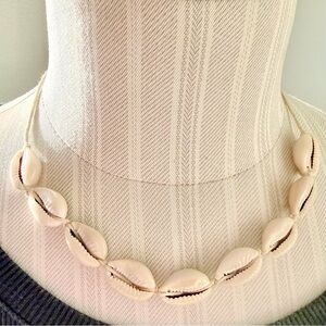 Vintage Aldo Natural Cowrie Shell Adjustable Boho Surfer Choker Necklace 15”-18”